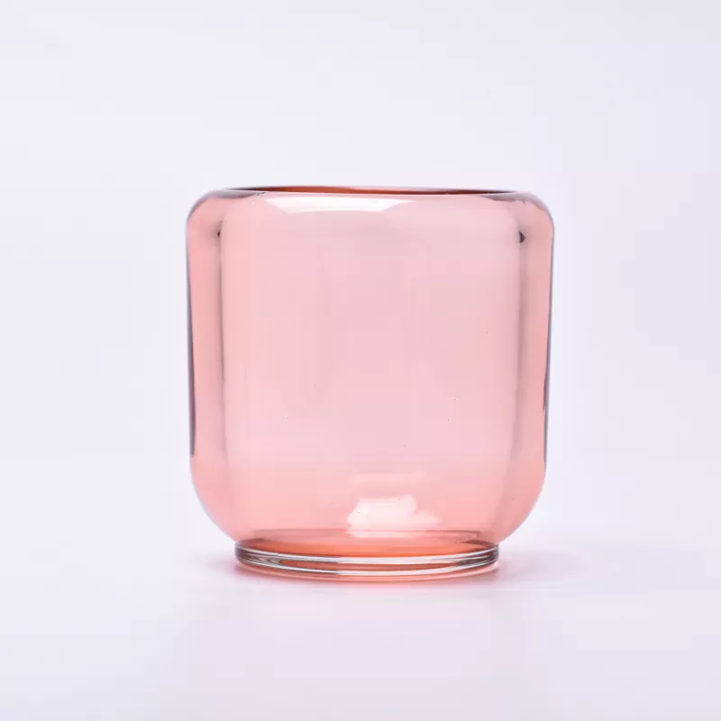 Farbiger Kerzenhalter aus Glas