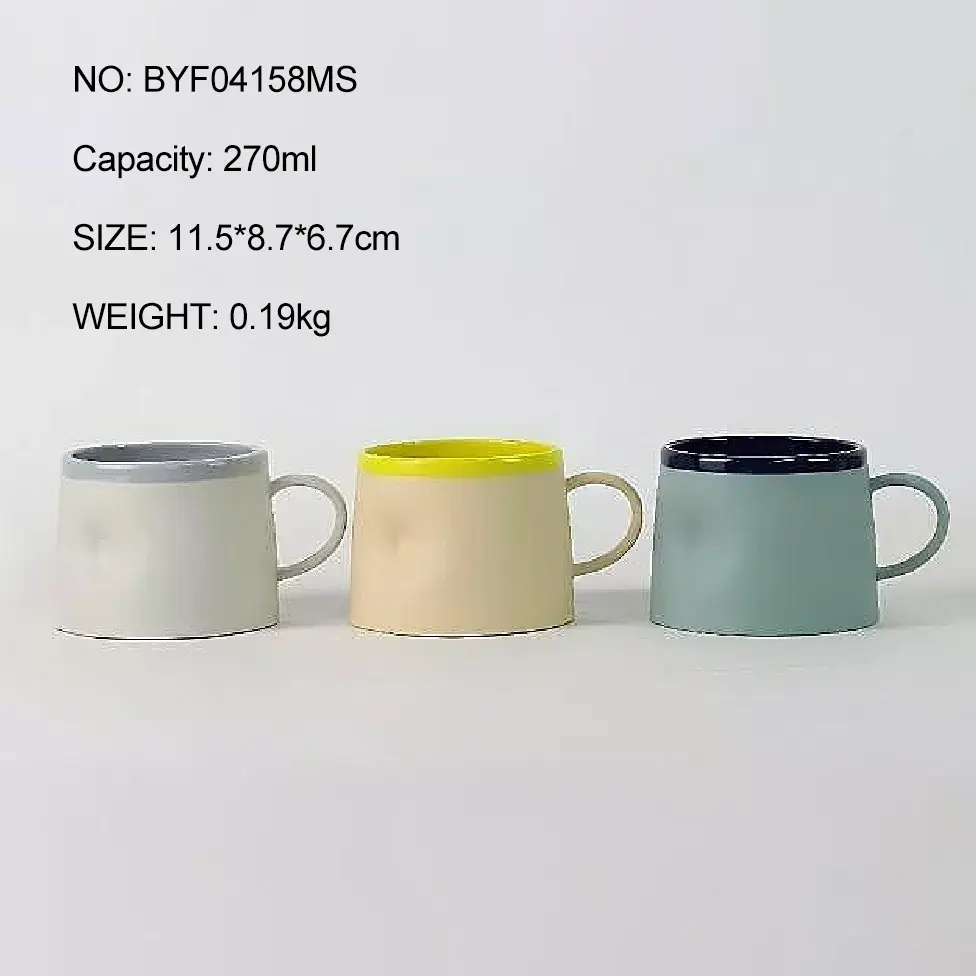 Oster-Keramiktasse als Geschenk