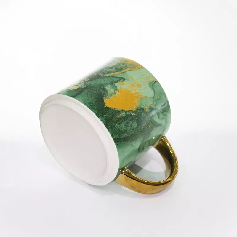 Elegante Keramiktasse mit Marmormuster