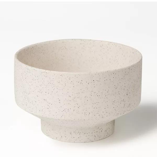 Geometrische Kerzenhalter aus Keramik im Wabi-Sabi-Stil